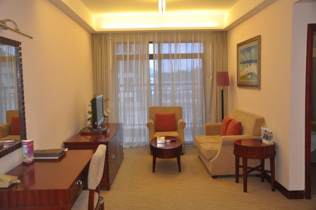 Starway Hotel Silver Zhuhai Room photo