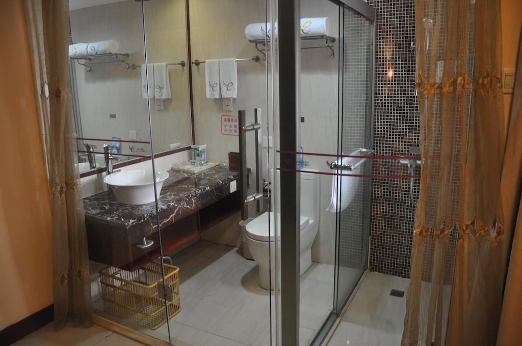 Starway Hotel Silver Zhuhai Room photo